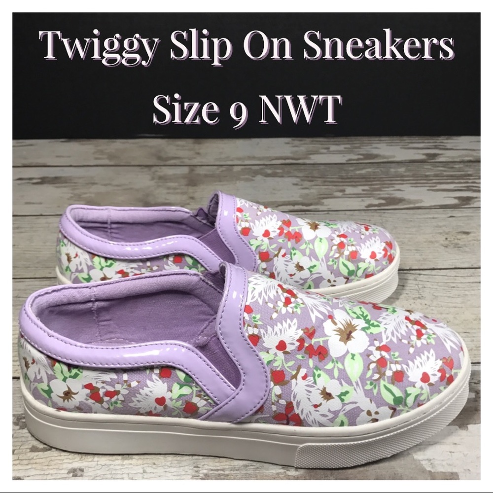 Size 9 Shoes Twiggy London Slip On Floral CUTE!NWT